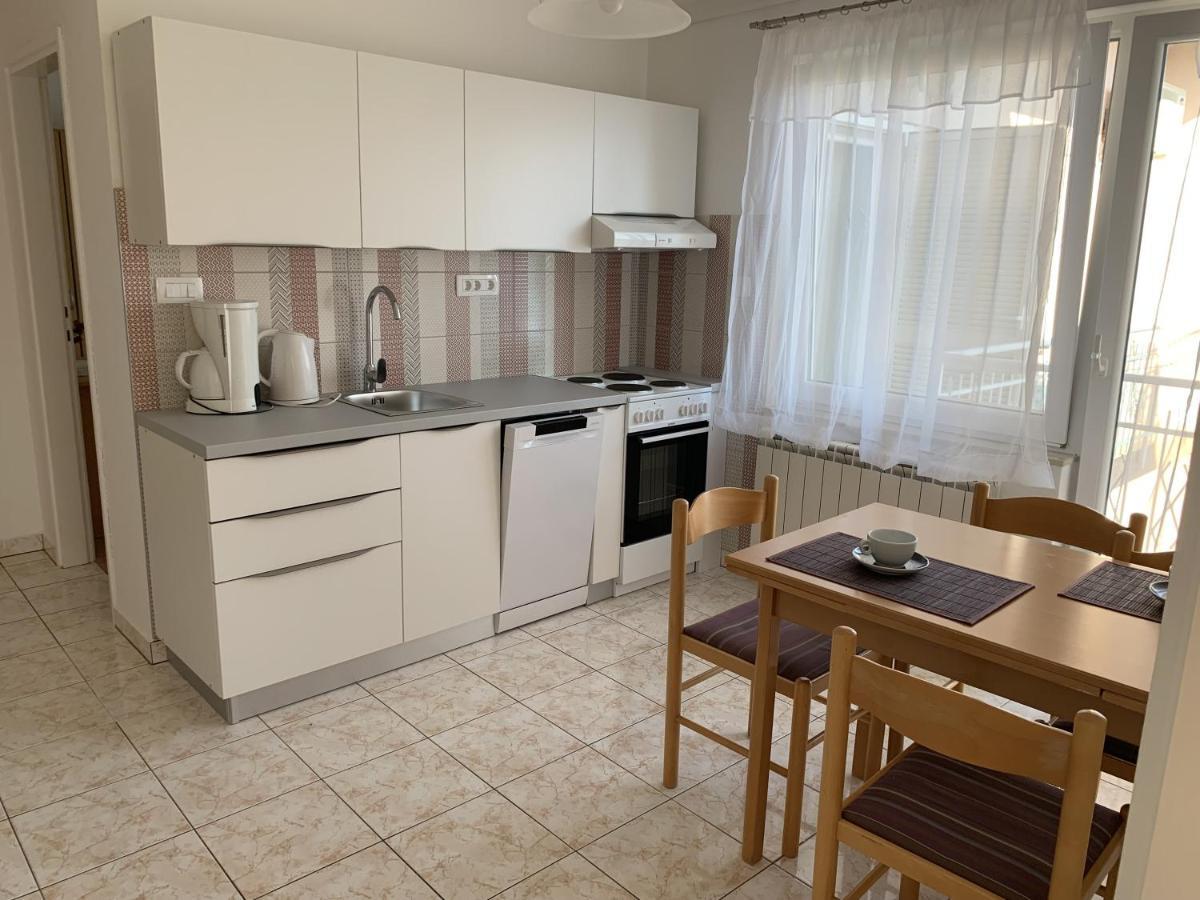 Apartments With A Parking Space Rabac, Labin - 7410 Exterior foto
